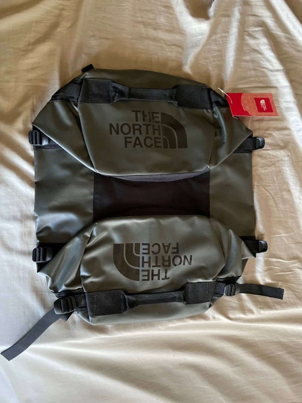 The North Face Base Camp Duffel Bag Small 50 Liters 50L New TNF backback Green